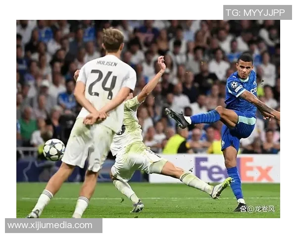 西甲焦点战阿森纳与曼城战平乌龙球引发争议判罚全场沸腾