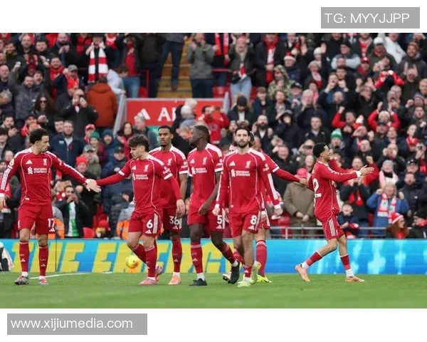 意甲赛场惊现冷门巴黎圣日耳曼大胜利物浦引发全场震撼 意甲赛场惊现冷门巴黎圣日耳曼大胜利物浦引发全场震撼