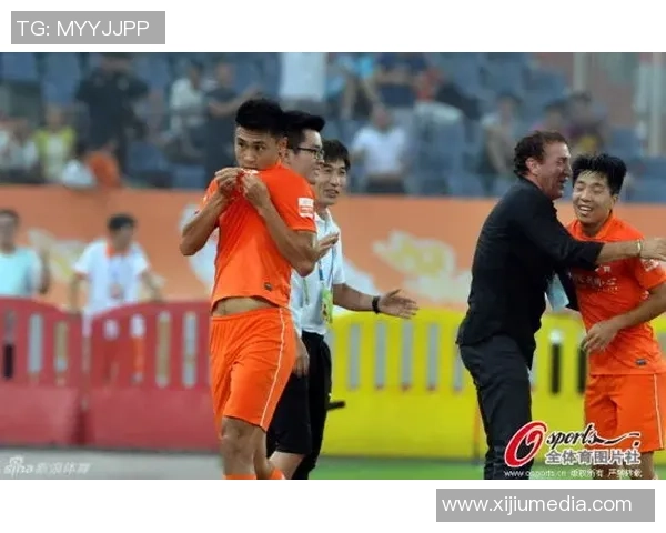 中超精彩对决本菲卡大胜巴萨引发转会热议与全场沸腾