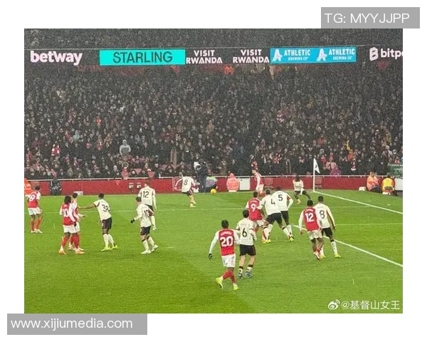 意甲赛场惊现冷门曼联4-0横扫利物浦神扑瞬间震撼全场 意甲赛场惊现冷门曼联4-0横扫利物浦神扑瞬间震撼全场